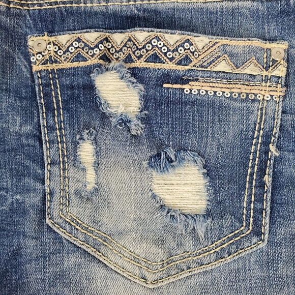 Daytrip Taurus Boyfriend‎ Denim Blue Jean Shorts Size 24 Distressed Aztec Sequin - Picture 5 of 13